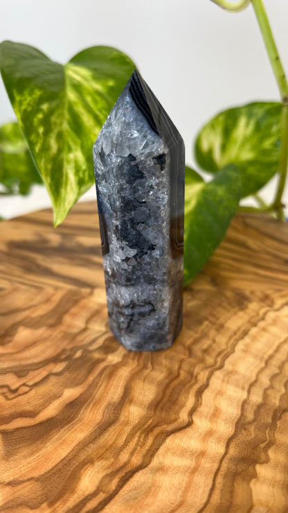 Schwarzer Achat Turm (#7)