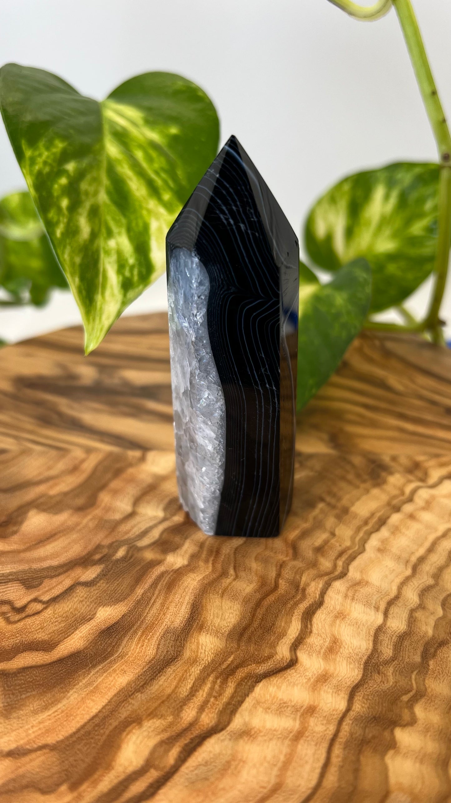 Schwarzer Achat Turm (#8)